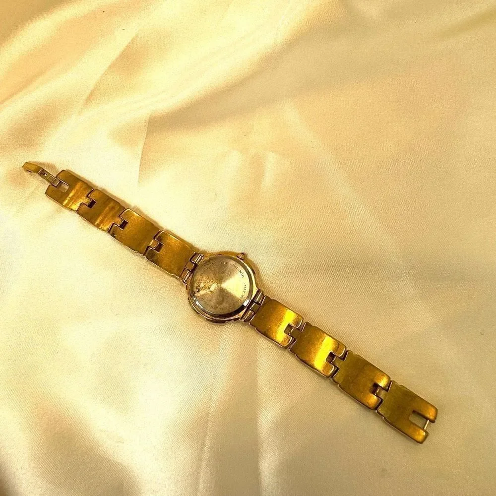 Bulova gold tone vintage chain round face watch